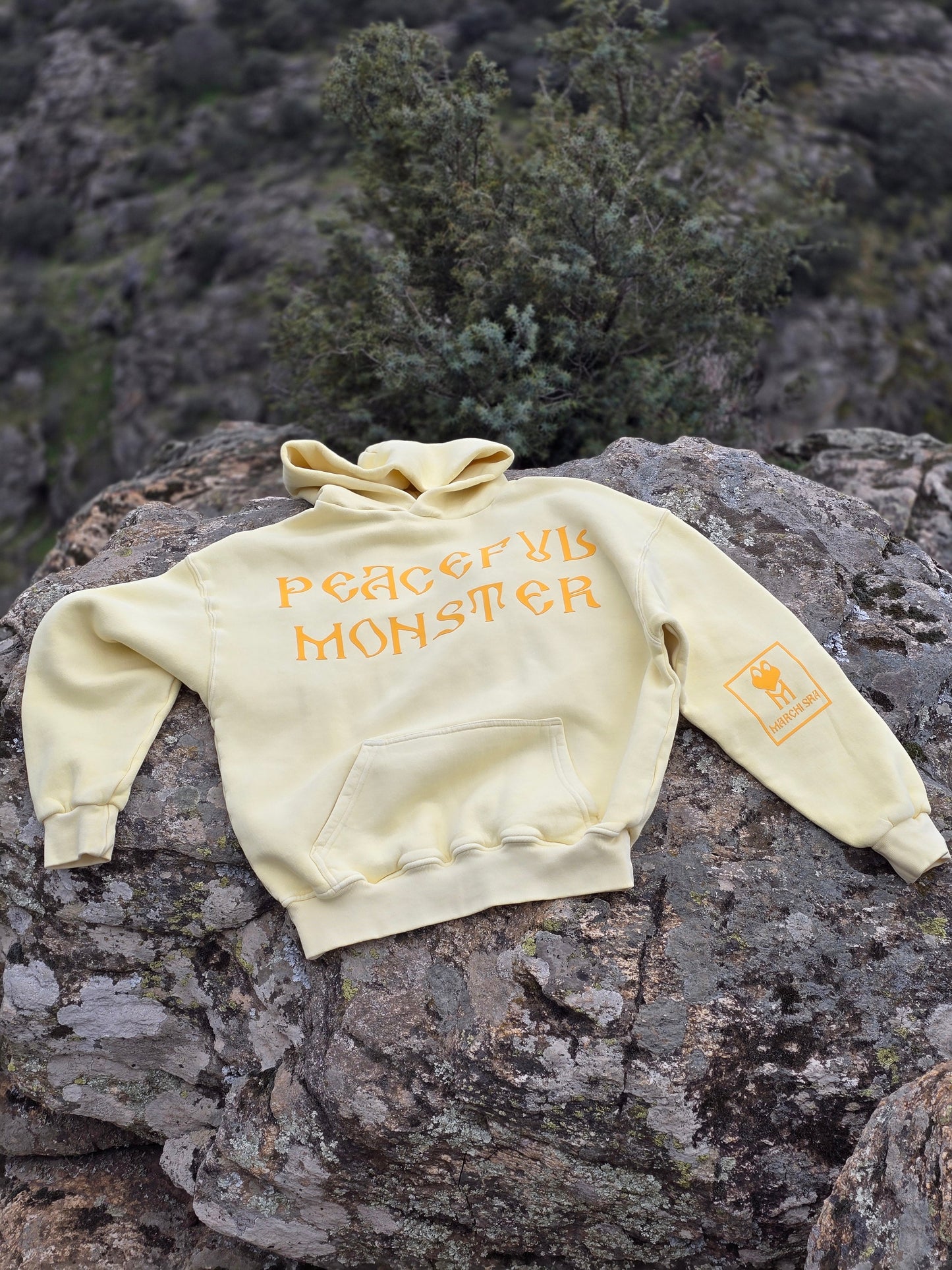 PEACEFUL MONSTER VINTAGE HOODIE - YELLOW - UNISEX